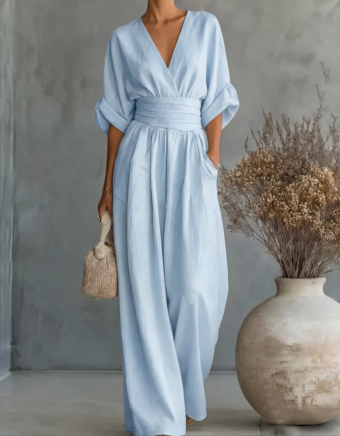 Nerea - Mono elegante de escote de pico y pernera amplia