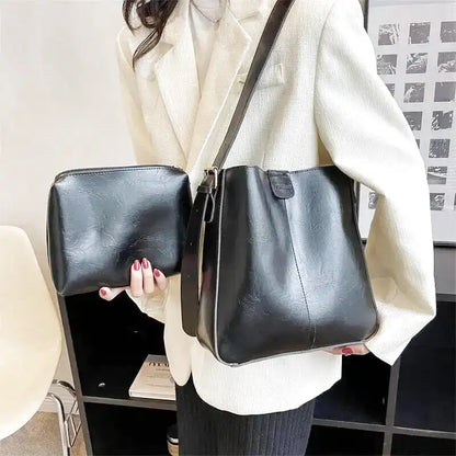GIULIA - Bolso Tote en cuero estructurado - CARMEN VELVET