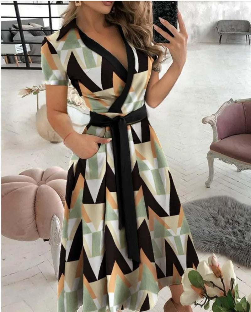 Lina - Vestido midi geométrico con escote de pico