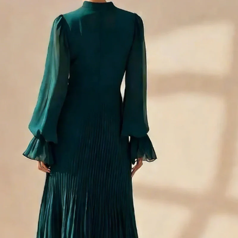 Elena - Vestido elegante con escote ojo de cerradura y volantes