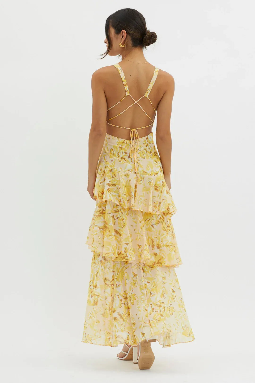 Oriana - Vestido largo floral con detalle de volantes