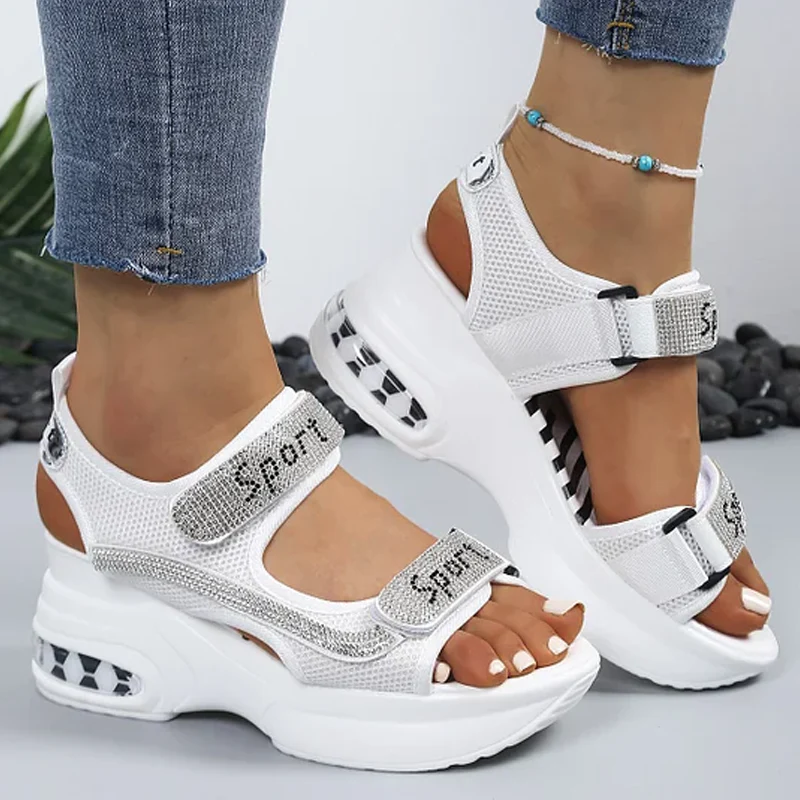 Lidia - Sandalias de confort ergonómico con cuña y detalles brillantes