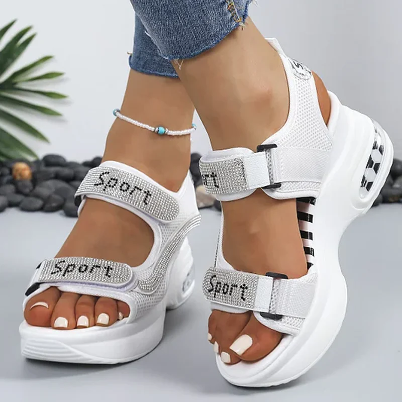 Lidia - Sandalias de confort ergonómico con cuña y detalles brillantes