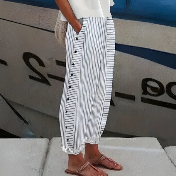 Sofía - Pantalón recto con motivo de rayas con botones laterales