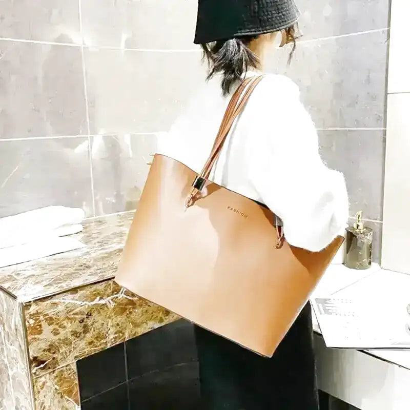 LÉA - Bolso Grande cuero suave tote - CARMEN VELVET