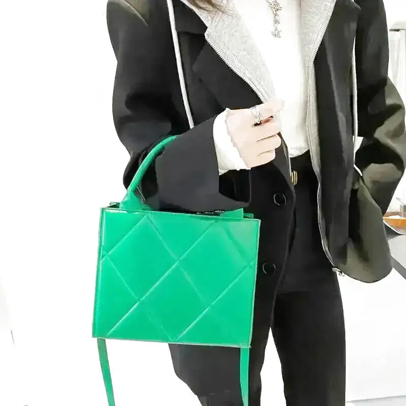 LISE - Bolso acolchado bandolera cuero liso - CARMEN VELVET