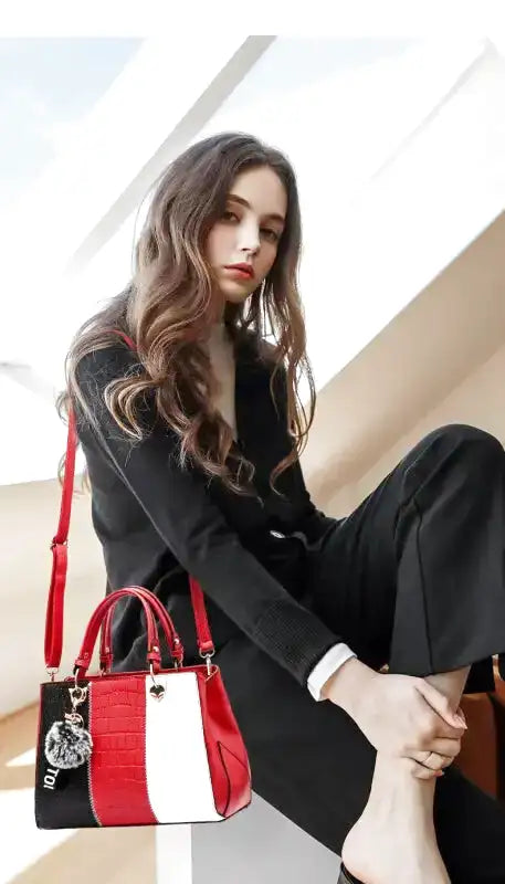 NEREIDA - Bolso Bandolera en Cuero Efecto Croco - CARMEN VELVET