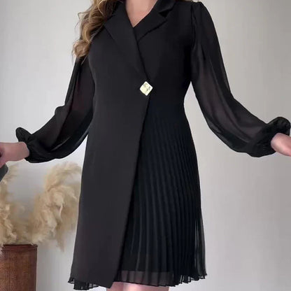 Maela - Vestido con solapas con diseño de textura plisada