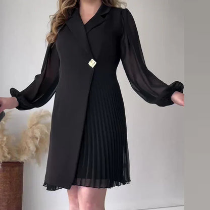 Maela - Vestido con solapas con diseño de textura plisada