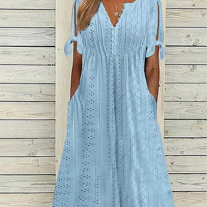 Bianca - Vestido midi calado con escote de pico