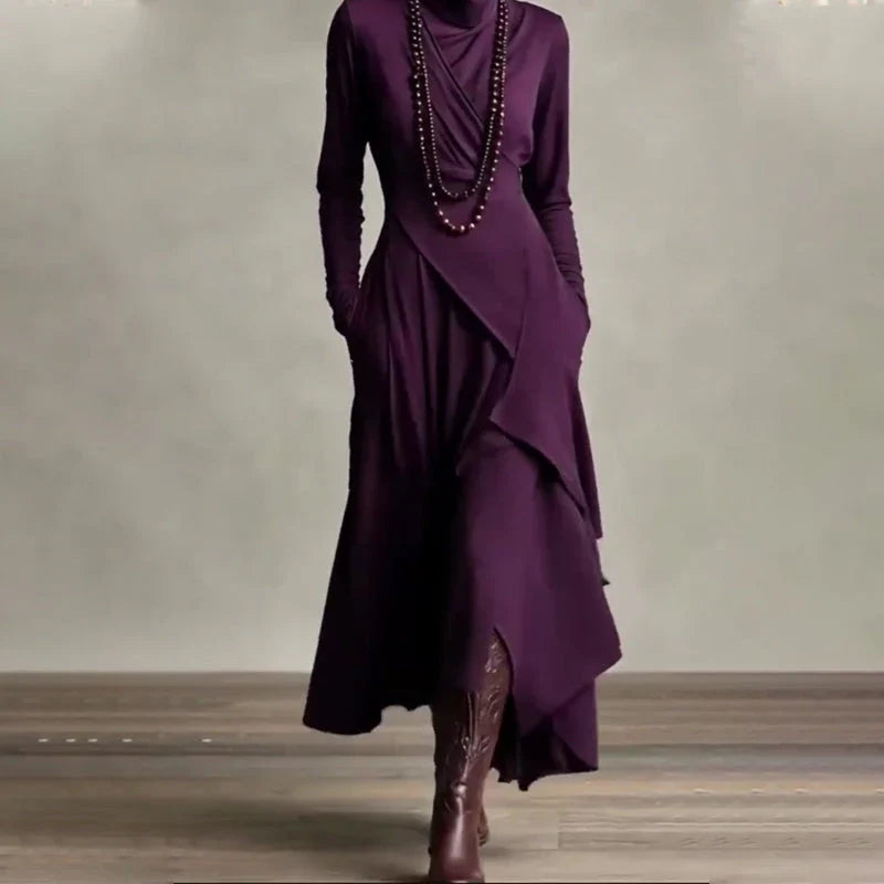 Carlota - Vestido largo elegante con cuello alto y drapeado asimétrico