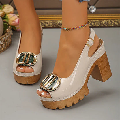 Abril - Sandalias peeptoe de tacón ancho con hebilla metálica