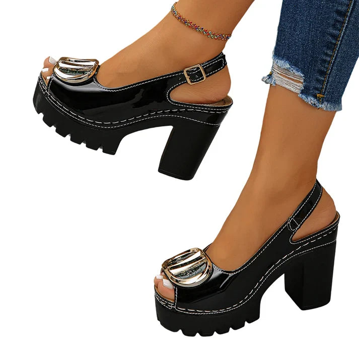 Abril - Sandalias peeptoe de tacón ancho con hebilla metálica