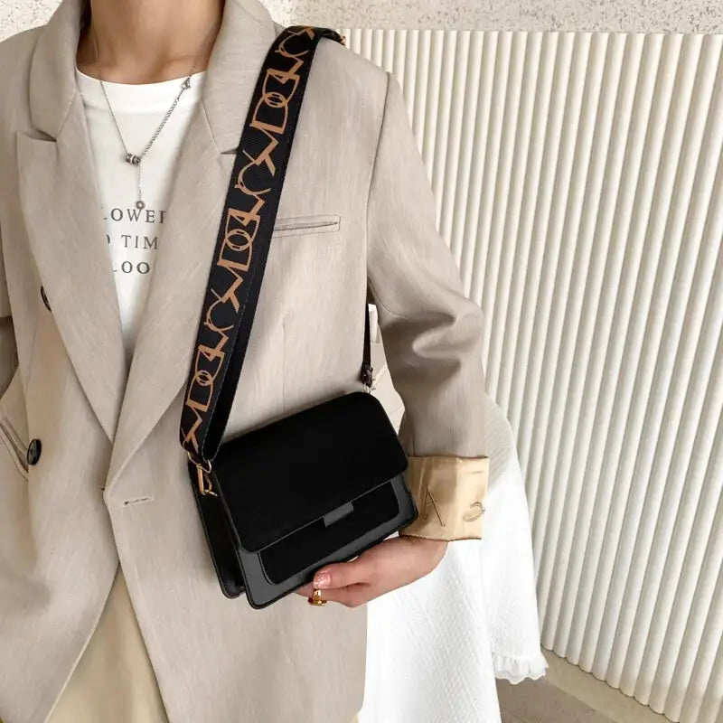 SUSANA - Bolso Bandolera Chic con solapa - CARMEN VELVET