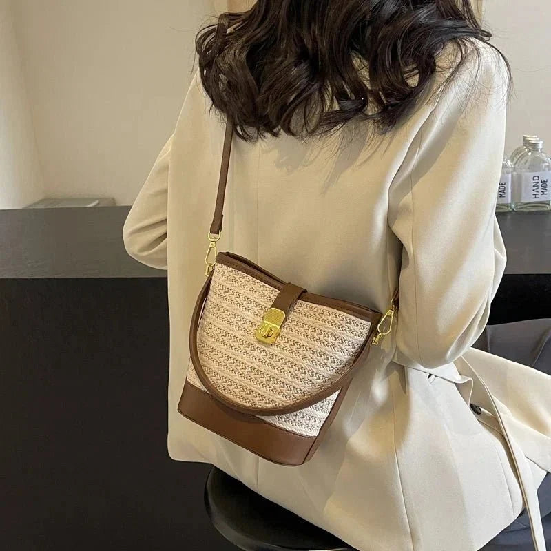 Cloe - Sac à bandoulière tissé compact — image 3