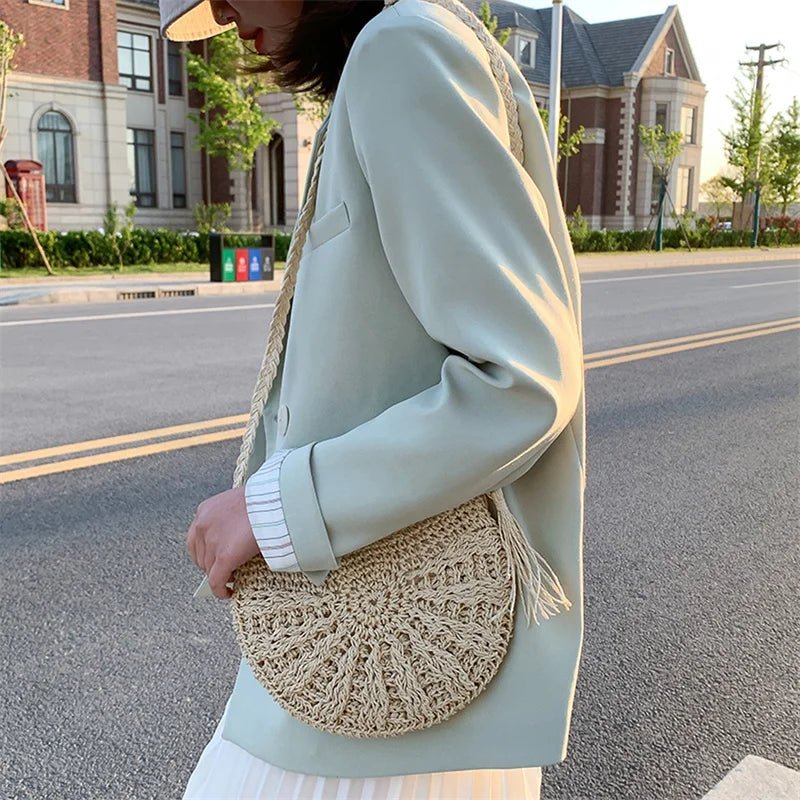 Abril - Bolso bandolera de crochet con borla | CARMEN VELVET