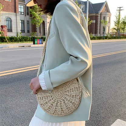 Abril - Bolso bandolera de crochet con borla | CARMEN VELVET